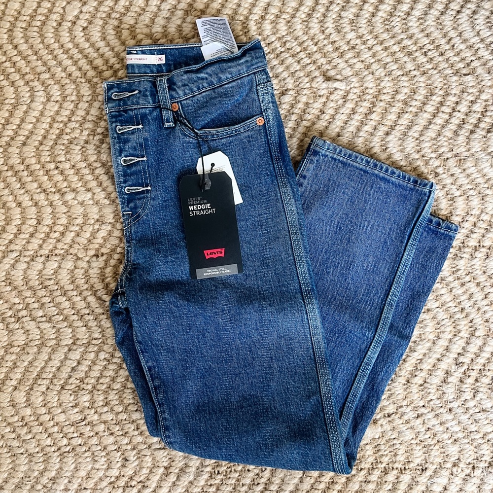 Levi’s Wedgie Straight Jeans